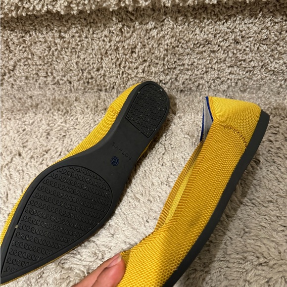 Rothy ☀️ - Picture 4 of 5